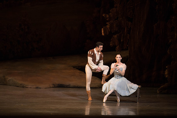 20161022_MCB_Giselle_Act1_2Cast_Tricia_Arsht_Arsht_73A5882