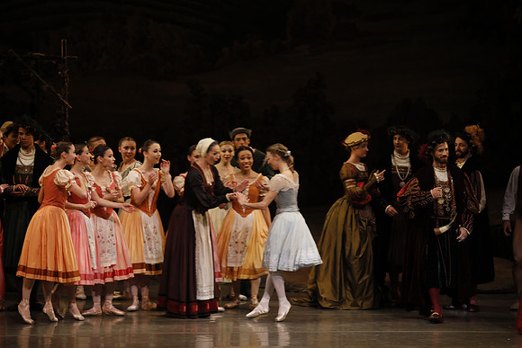 20161021_MCB_Giselle_Act1_Preformance_Arsht_73A0057