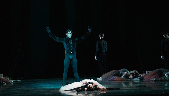 20180405_La Valse_Balanchine_Ravel__73A5446