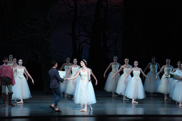 20161021_MCB_Giselle_Act2_Preformance_Arsht_9C7C0042