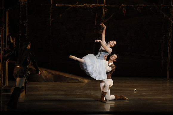 20161023_MCB_Giselle_Act1_3Cast_Jennifer_Laurent_Arsht__73A1738