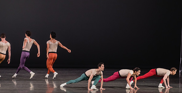 20170113_Glass_Pieces_Akhnaten_PR_MCB_Arsht_73A0901