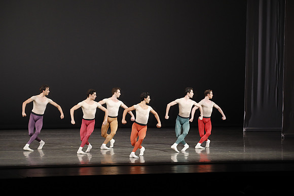 20170113_Glass_Pieces_Akhnaten_PR_MCB_Arsht_73A0734