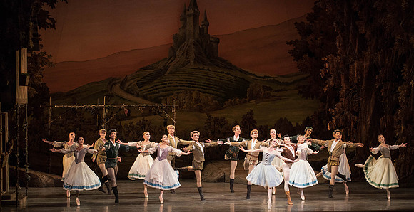 20161022_MCB_Giselle_Act1_2Cast_Tricia_Arsht_Arsht_73A6609