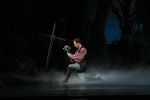 20161020_MCB_Giselle_2Cast_Act2_no Makeup_DRDA_Arsht_73A1569