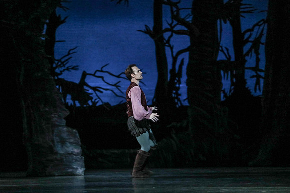 20161020_MCB_Giselle_2Cast_Act2_no Makeup_DRDA_Arsht_73A1601