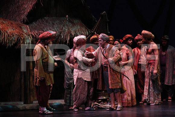 20150226_The_Pearl_Fisher_Act_29C7C0650