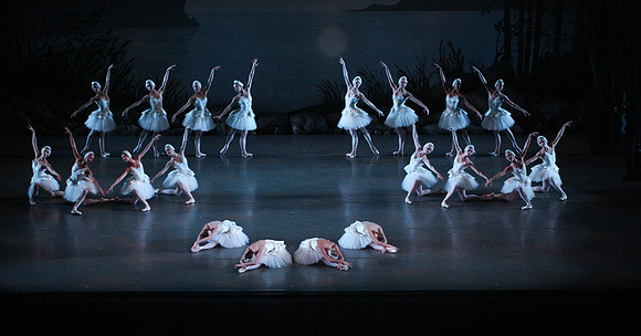 20151114_Swan_Lake_George_Balanchine_Kravis_IMG_6742