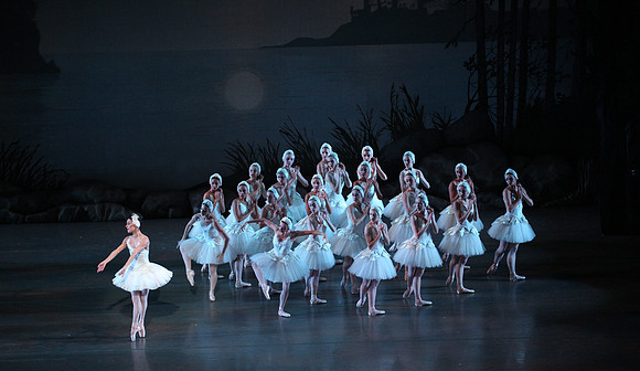 20151114_Swan_Lake_George_Balanchine_Kravis_IMG_6526