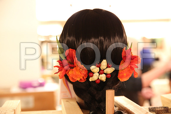 20150226_The_Pearl_Fisher_Backstage_Wigs_9C7C0467