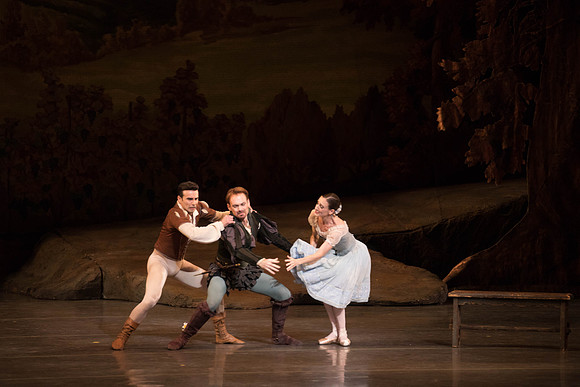 20161022_MCB_Giselle_Act1_2Cast_Tricia_Arsht_Arsht_73A6038