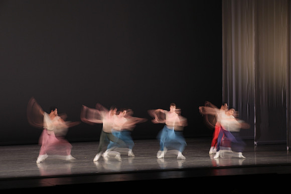 20170113_Glass_Motion_Blur_Samantha_PR_9C7C2339
