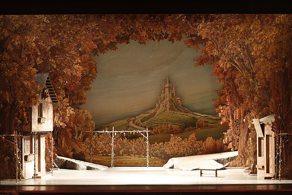 20161020_Giselle_Props_Stage__75A0004