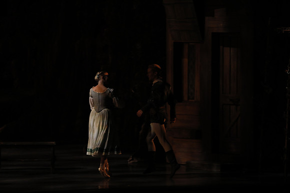 20161023_MCB_Giselle_Act1_3Cast_Jennifer_Laurent_Arsht__73A1334
