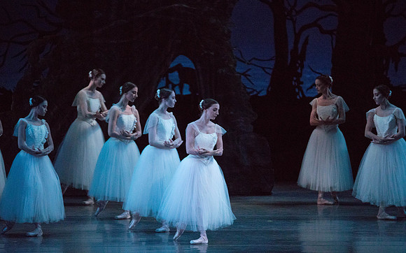 20161022_MCB_Giselle_Act2_2Cast_Tricia_Arsht_73A0015