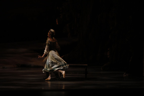 20161023_MCB_Giselle_Act1_3Cast_Jennifer_Laurent_Arsht__73A1339