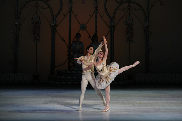 20141223_Nutcracker_ARTC_Pasdedeux_CG3P0903