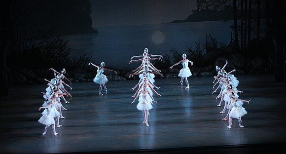 20151114_Swan_Lake_George_Balanchine_Kravis_IMG_6654
