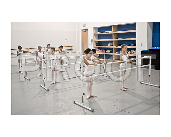 6038_DG_Miami_Ballet_Rehersal_Kids_3_FL_ZV4N8992
