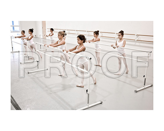 6038_DG_Miami_Ballet_Rehersal_Kids_3_FL_ZV4N9032