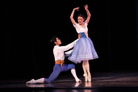 20190221_The Flower_festival_in_Genzano_pas_de_Deux_MG_2354