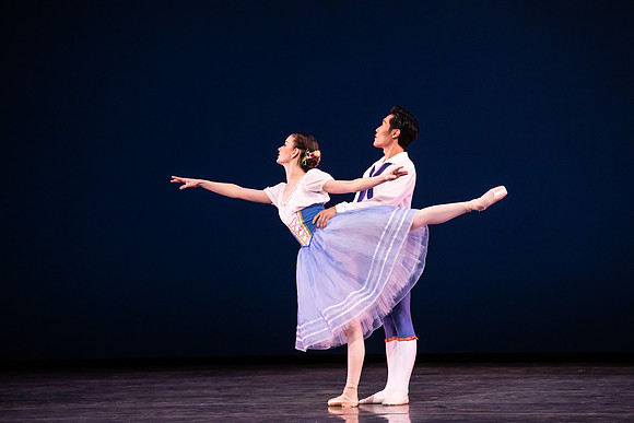 20190221_The Flower_festival_in_Genzano_pas_de_Deux_MG_2261