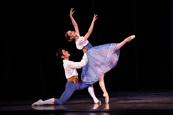20190221_The Flower_festival_in_Genzano_pas_de_Deux_MG_2351
