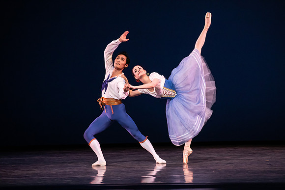 20190221_The Flower_festival_in_Genzano_pas_de_Deux_MG_2399