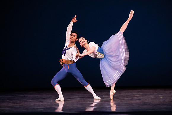 20190221_The Flower_festival_in_Genzano_pas_de_Deux_MG_2394