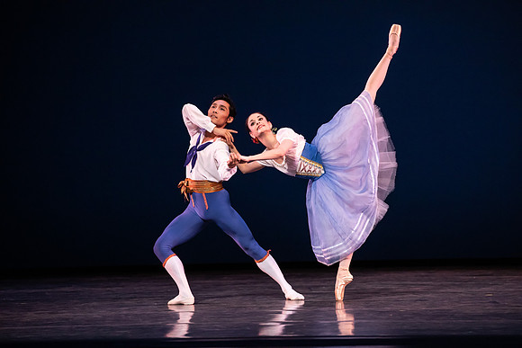 20190221_The Flower_festival_in_Genzano_pas_de_Deux_MG_2401