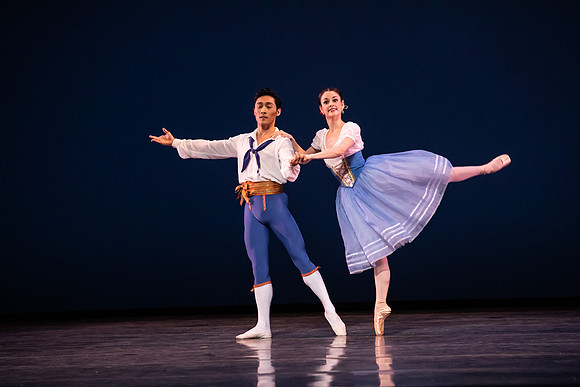 20190221_The Flower_festival_in_Genzano_pas_de_Deux_MG_2372