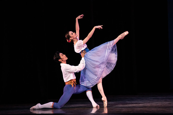 20190221_The Flower_festival_in_Genzano_pas_de_Deux_MG_2349