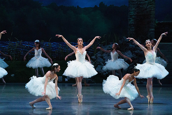 Swan_Lake_2_Cast_Jennifer_MCB_0688