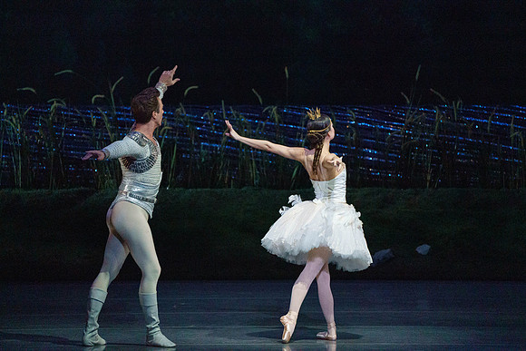 Swan_Lake_2_Cast_Jennifer_MCB_0302