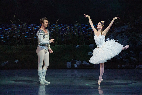 Swan_Lake_2_Cast_Jennifer_MCB_0269