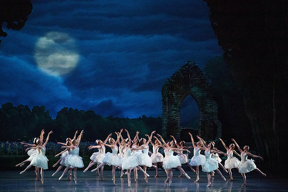 Swan_Lake_2_Cast_Jennifer_MCB_0376