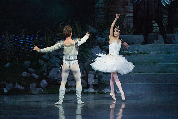 Swan_Lake_2_Cast_Jennifer_MCB_0294
