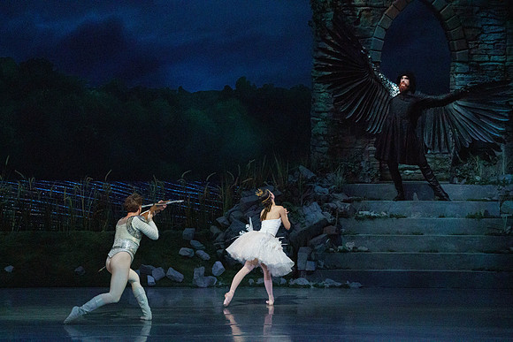 Swan_Lake_2_Cast_Jennifer_MCB_0319