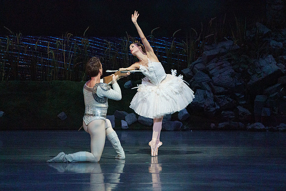 Swan_Lake_2_Cast_Jennifer_MCB_0343