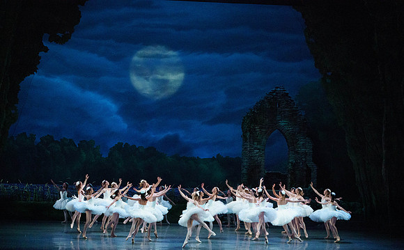 Swan_Lake_2_Cast_Jennifer_MCB_0711