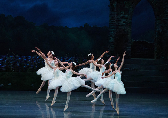 Swan_Lake_2_Cast_Jennifer_MCB_0612