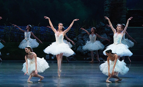 Swan_Lake_2_Cast_Jennifer_MCB_0705