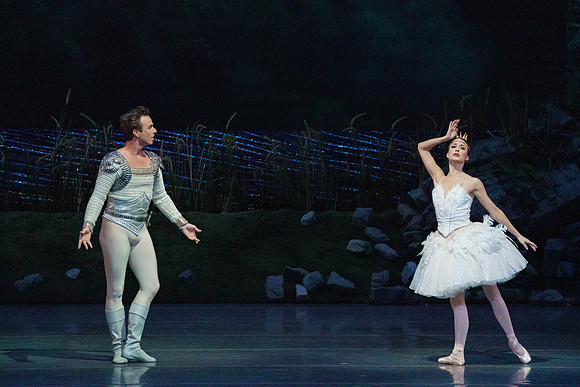 Swan_Lake_2_Cast_Jennifer_MCB_0149