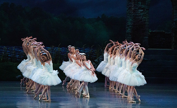 Swan_Lake_2_Cast_Jennifer_MCB_0585
