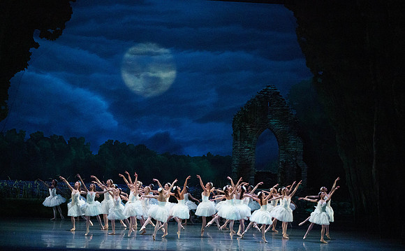 Swan_Lake_2_Cast_Jennifer_MCB_0712