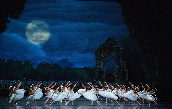Swan_Lake_2_Cast_Jennifer_MCB_0388