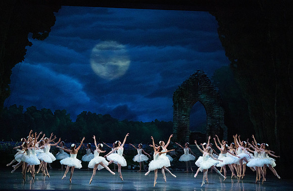 Swan_Lake_2_Cast_Jennifer_MCB_0708
