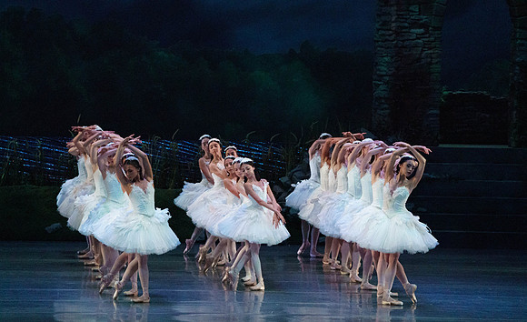 Swan_Lake_2_Cast_Jennifer_MCB_0581