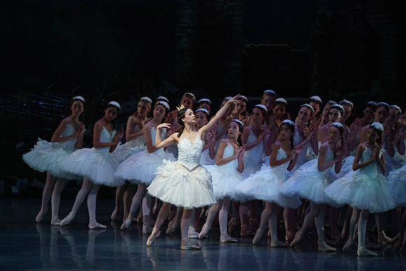 Swan_Lake_2_Cast_Jennifer_MCB_0533
