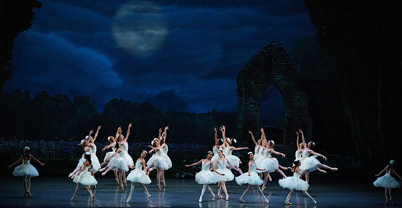 Swan_Lake_2_Cast_Jennifer_MCB_0622
